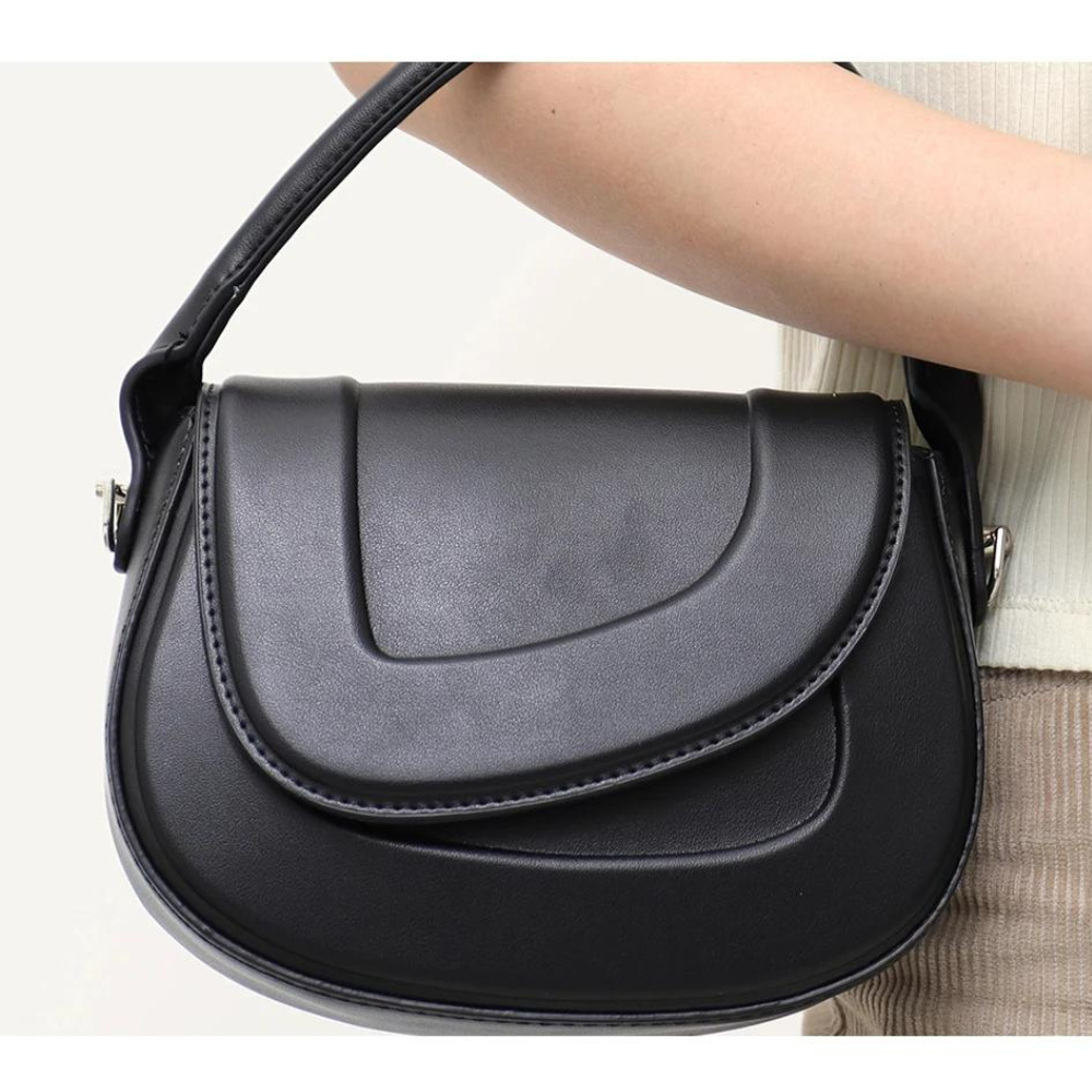 Raisa – Stylish Minimalist Designer Saddle Bags