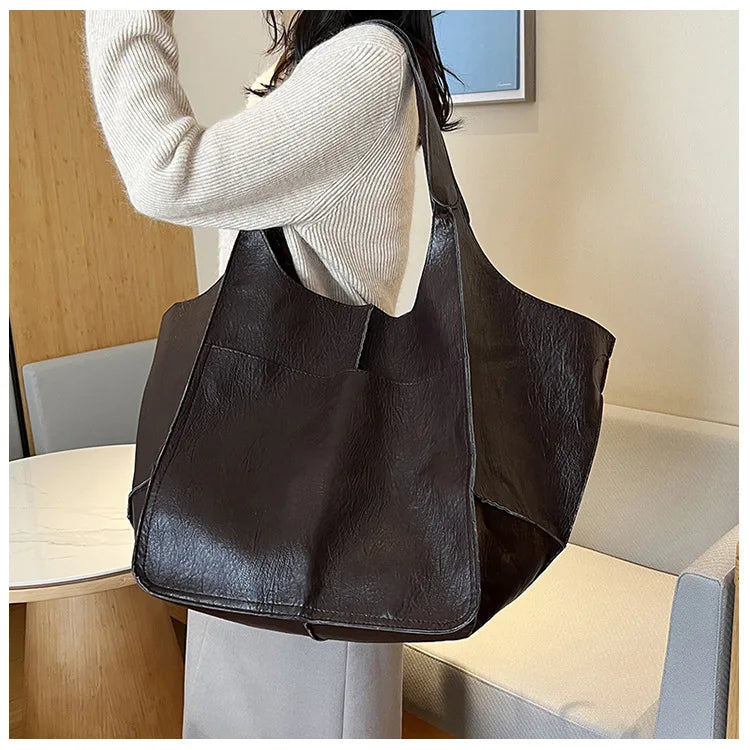 Xylia - New oversized handmade vegan leather handbag