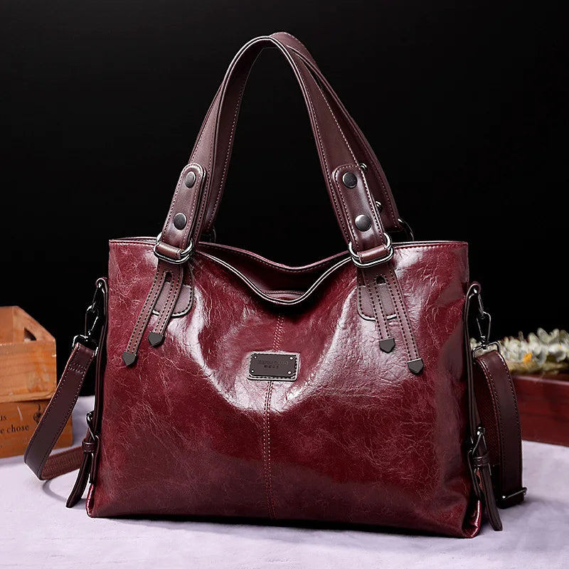 Augusta - Soft Leather Bag with Two Handles and Elegant Details