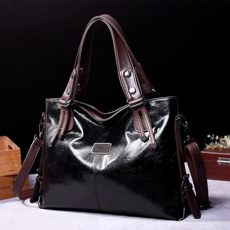 Augusta - Soft Leather Bag with Two Handles and Elegant Details