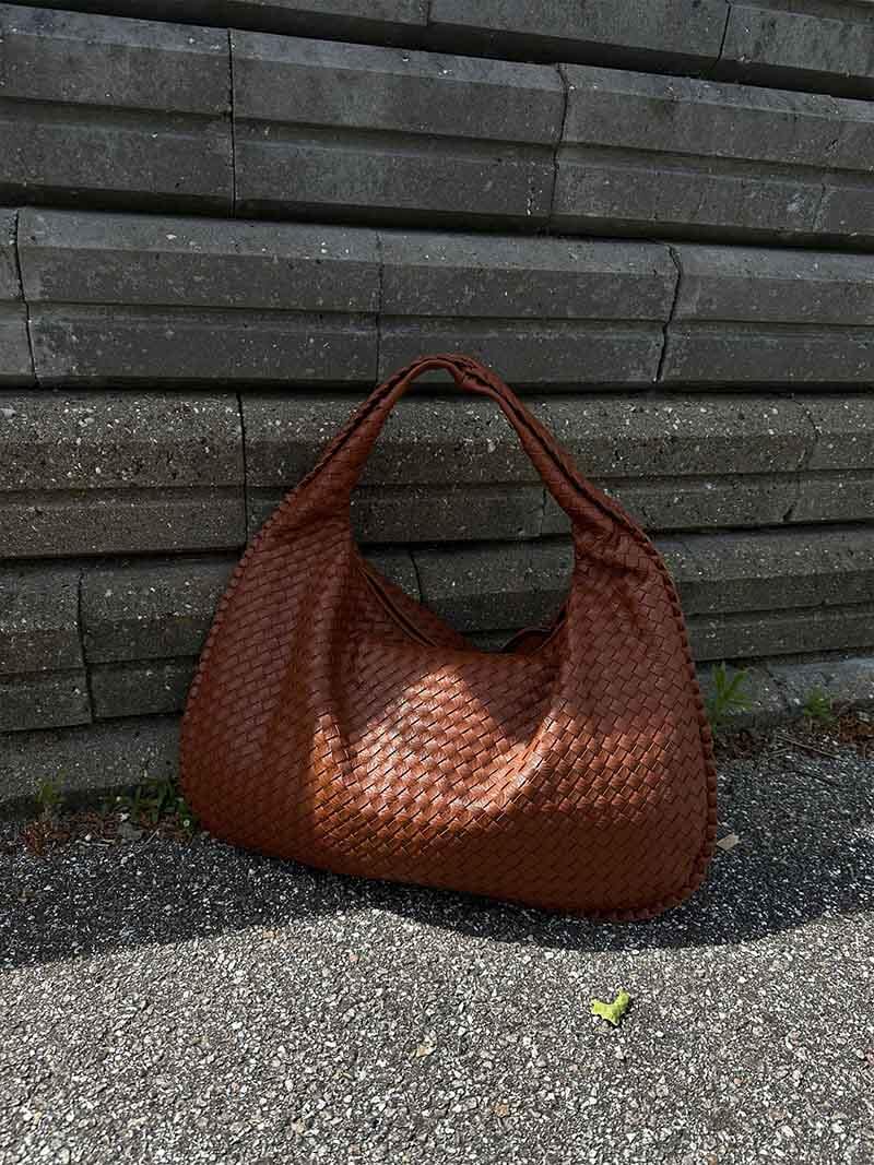 Scarlett - Elegant Woven Bag